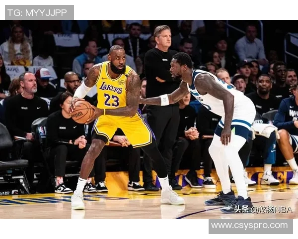詹姆斯再现传奇表现湖人加时战胜勇士成功晋级季后赛